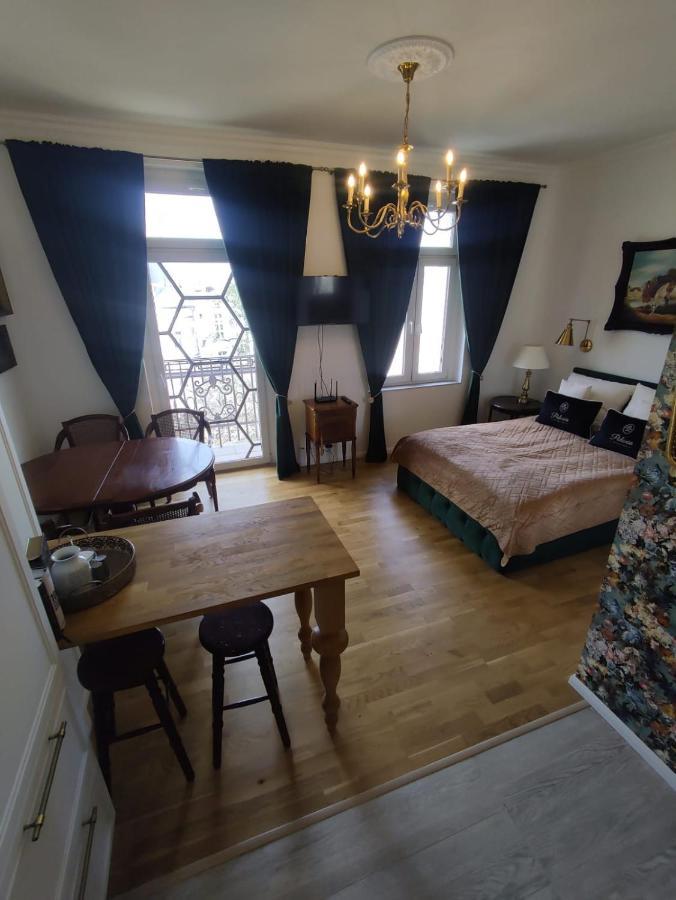 Apartament Palacowy Polonia Z Miejscem Parkingowym Лодз Екстериор снимка